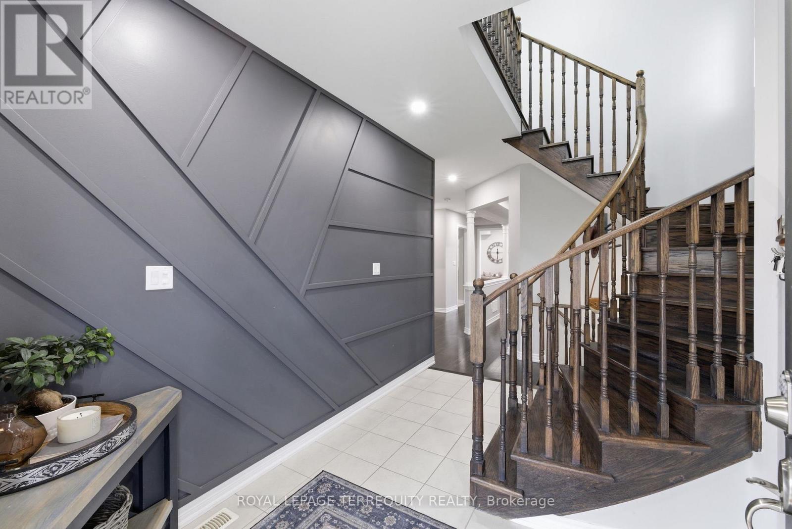 215 RONALD HOOPER AVENUE - 4