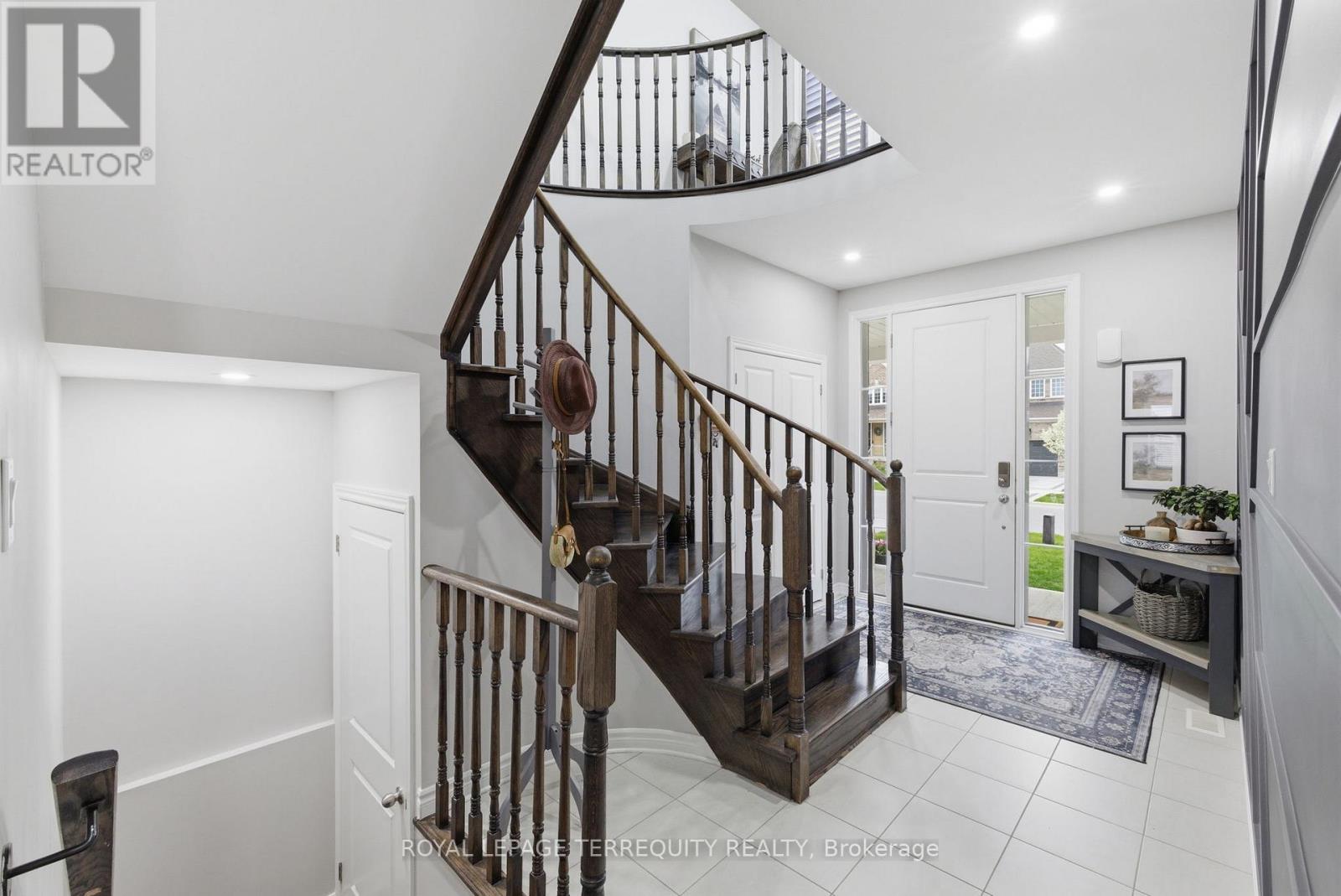 215 RONALD HOOPER AVENUE - 5