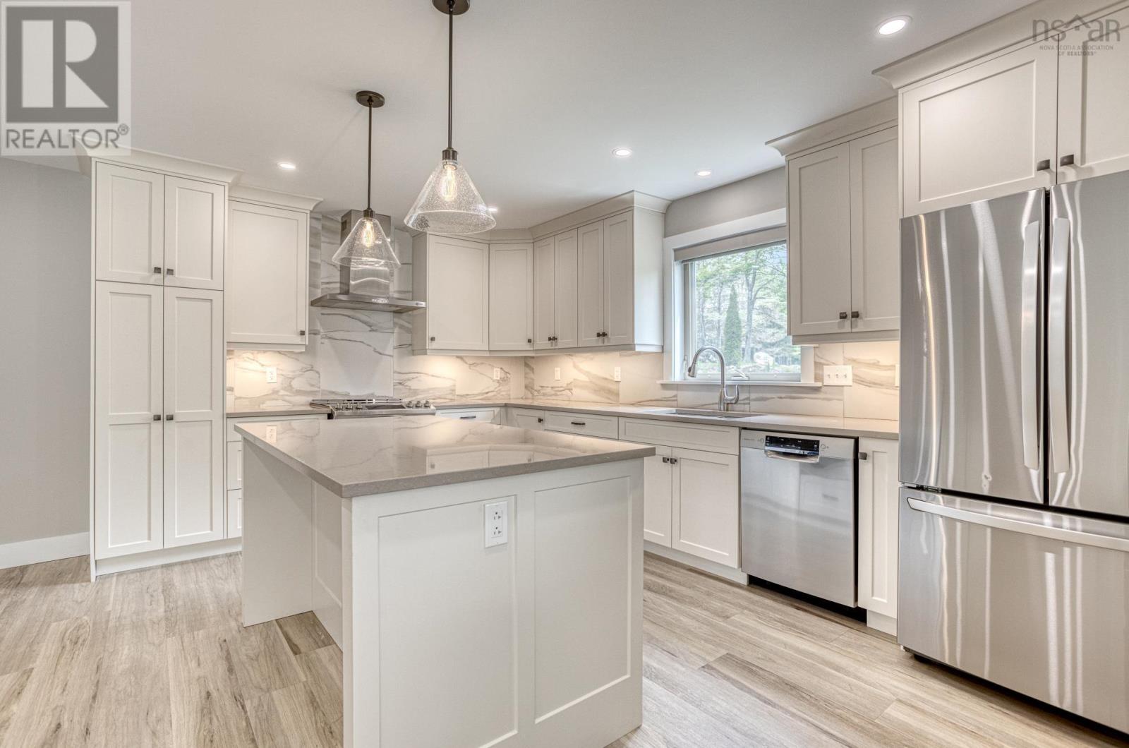 570 Myra Road - 11