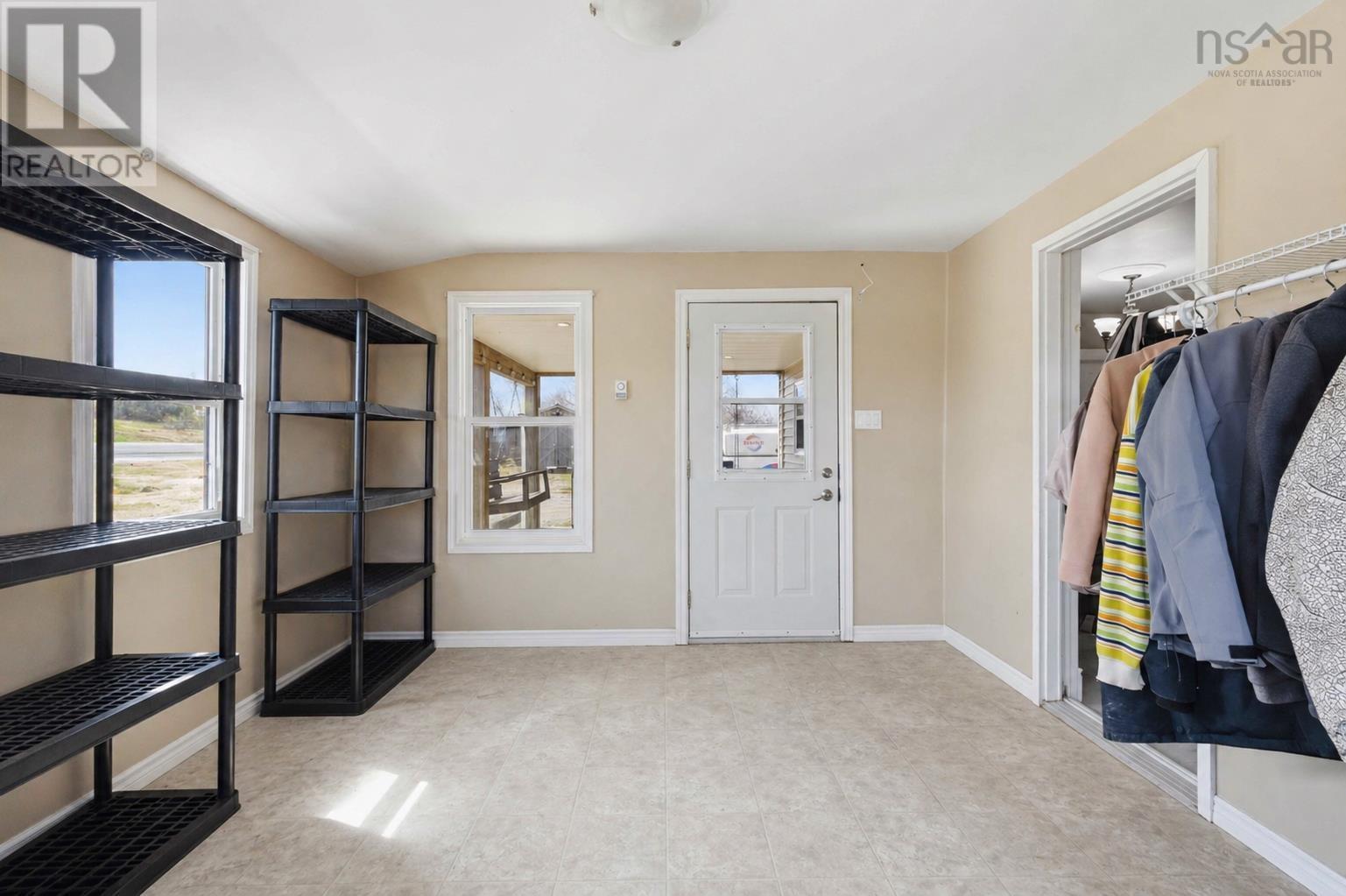 4281 HIGHWAY 208 - 9