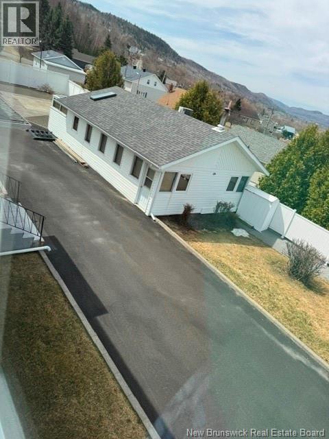 64 Fairview Street - 4