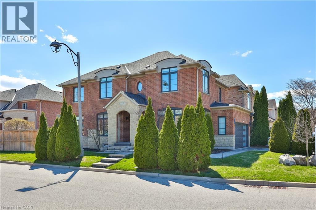 2252 DEWSBURY Drive - Image 3