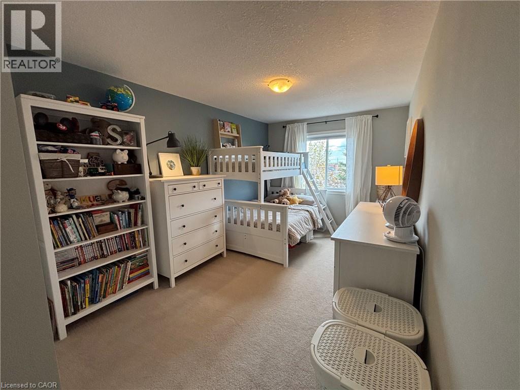 45 CANDLEWOOD Court, Stoney Creek, Ontario, L8J0C4 — Photo 4