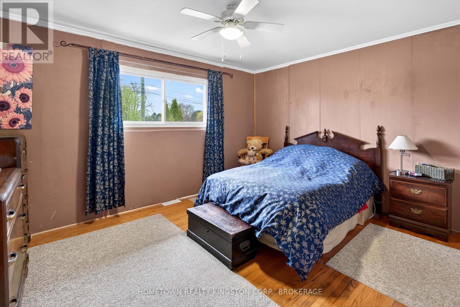 114 CAMPBELL CRESCENT - 15