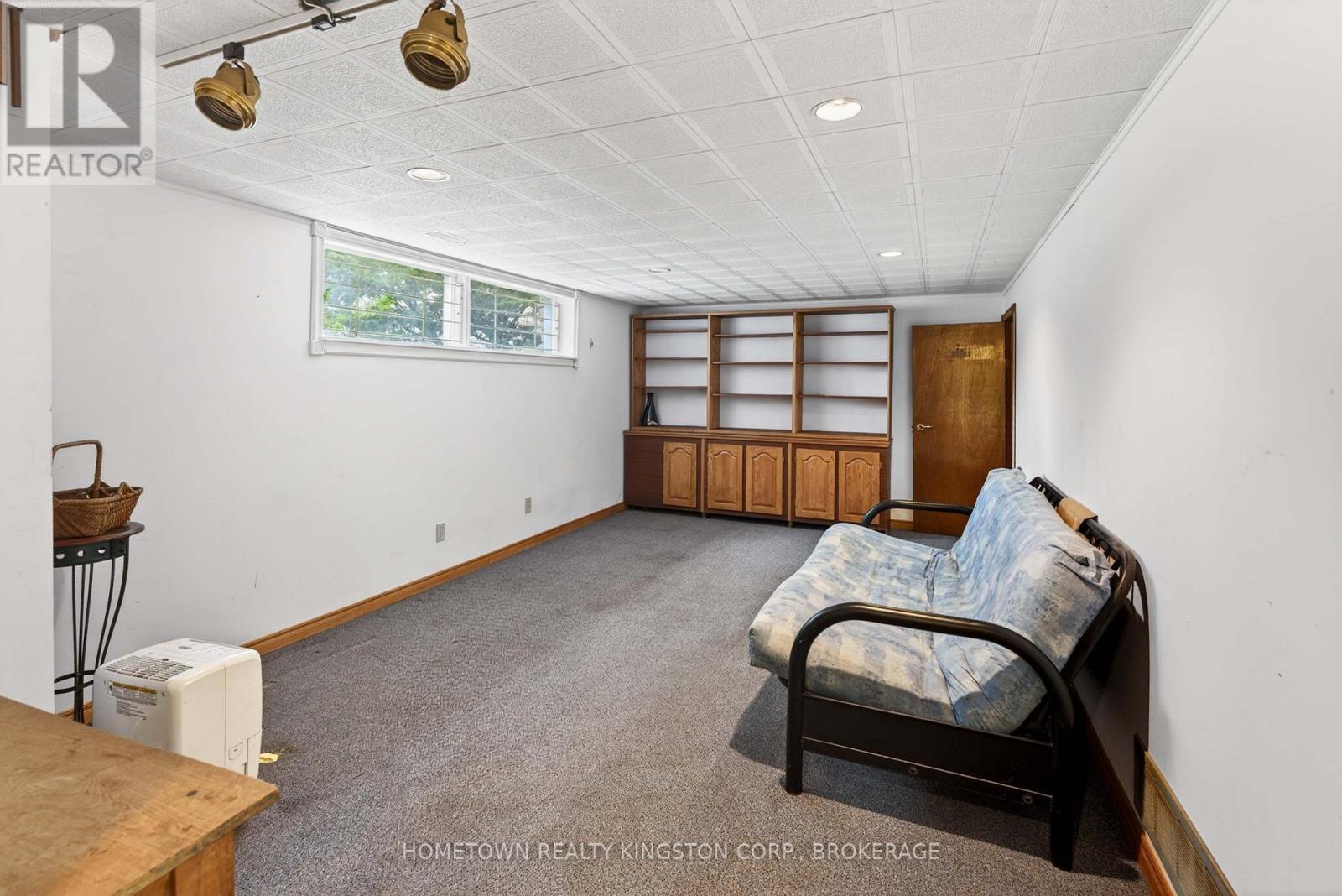 114 CAMPBELL CRESCENT - 19