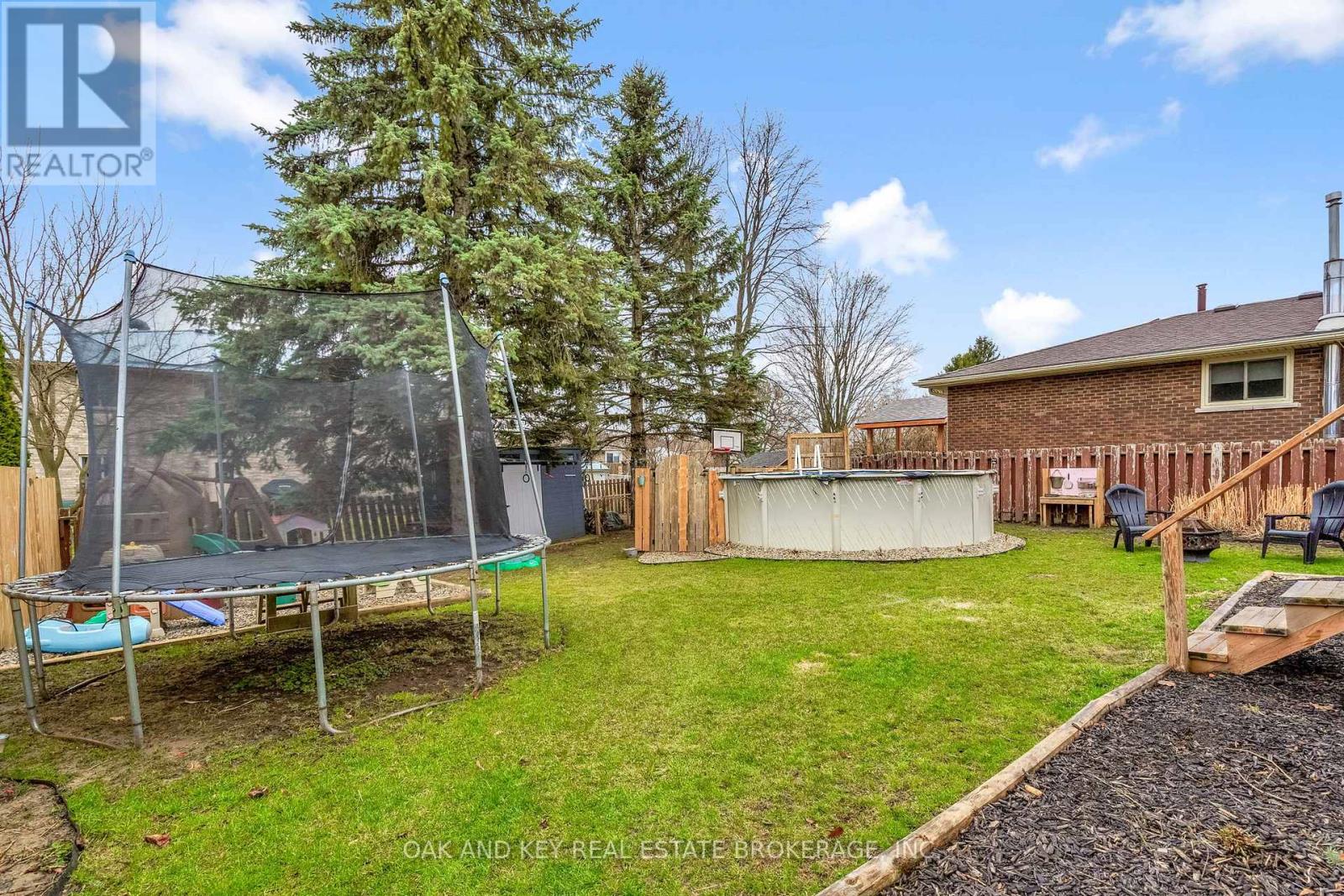 26 SINCLAIR AVENUE - 36