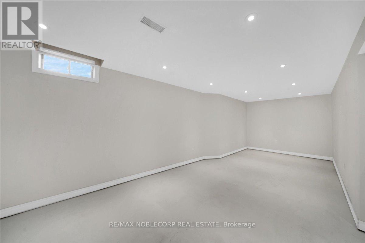 338 ELLWOOD DRIVE W - 45