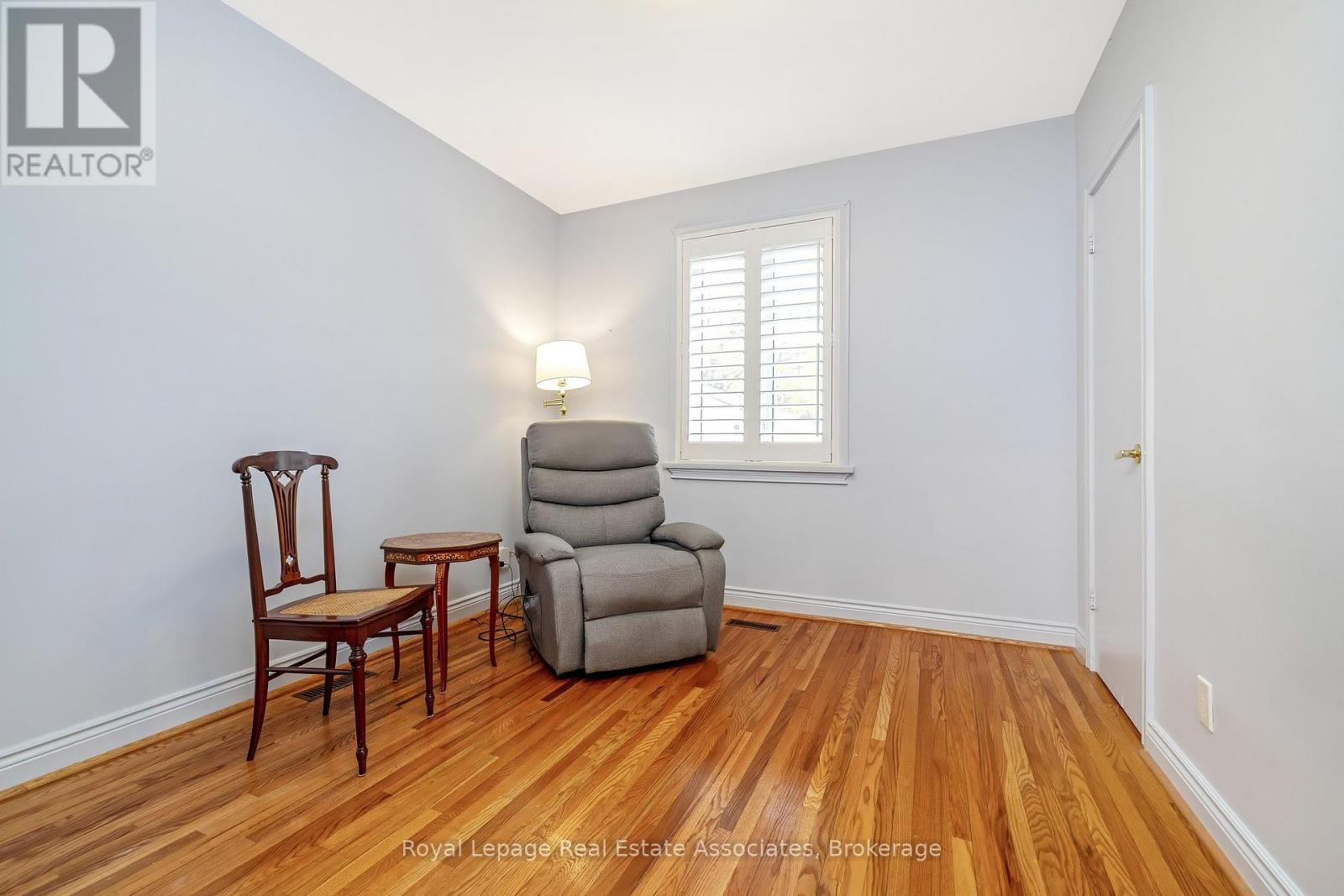 293 THIRTIETH STREET - 23