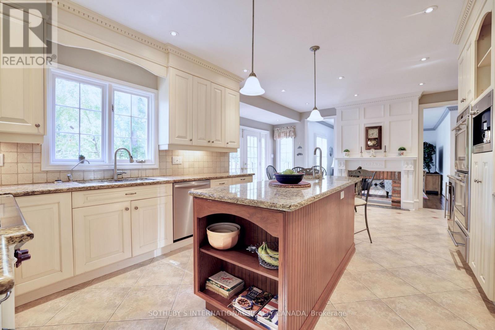 1379 MEADOW GREEN COURT - 13