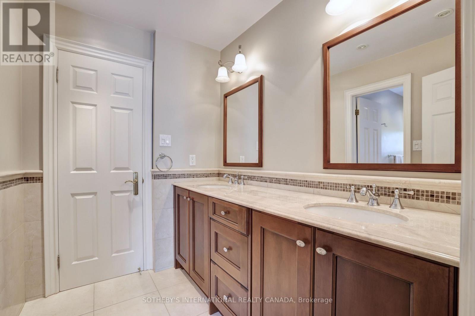 1379 MEADOW GREEN COURT - 24