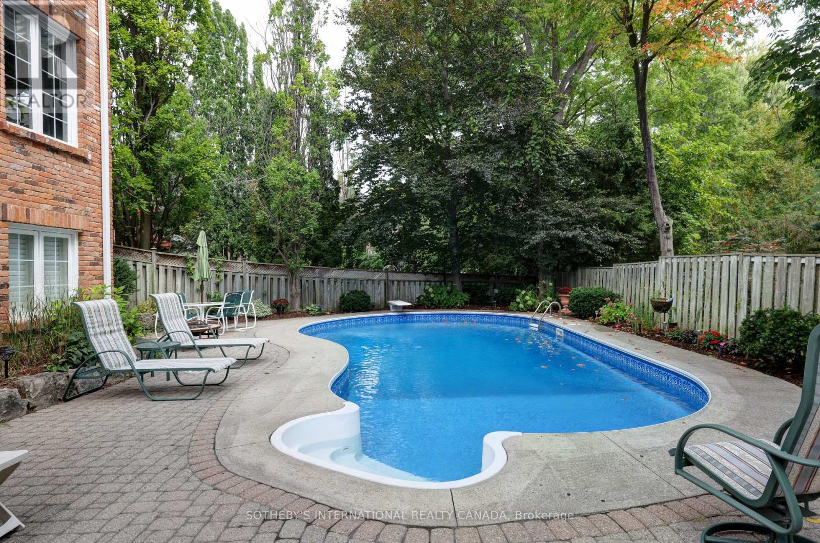 1379 MEADOW GREEN COURT - 39