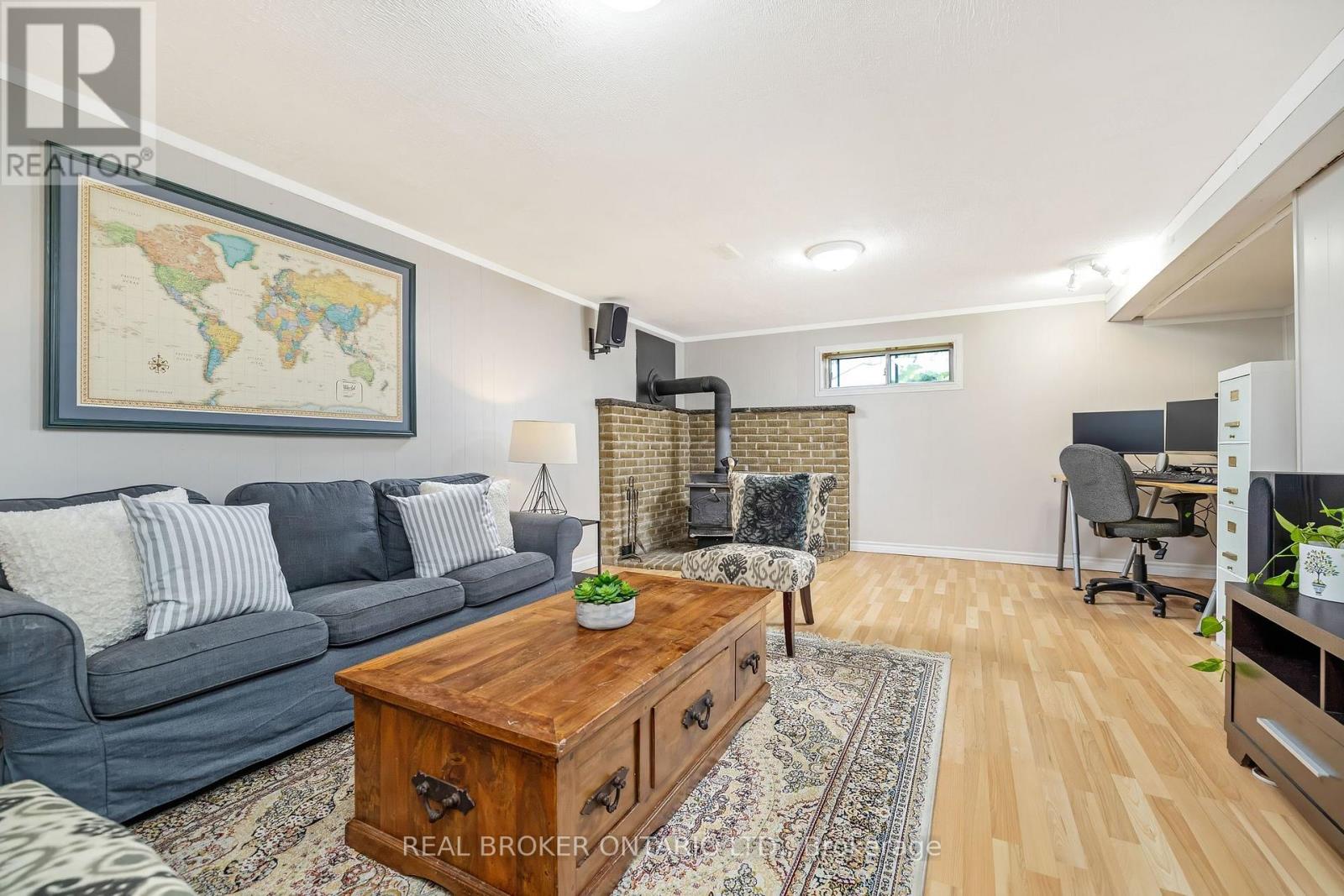752 MACKENZIE DRIVE - 25