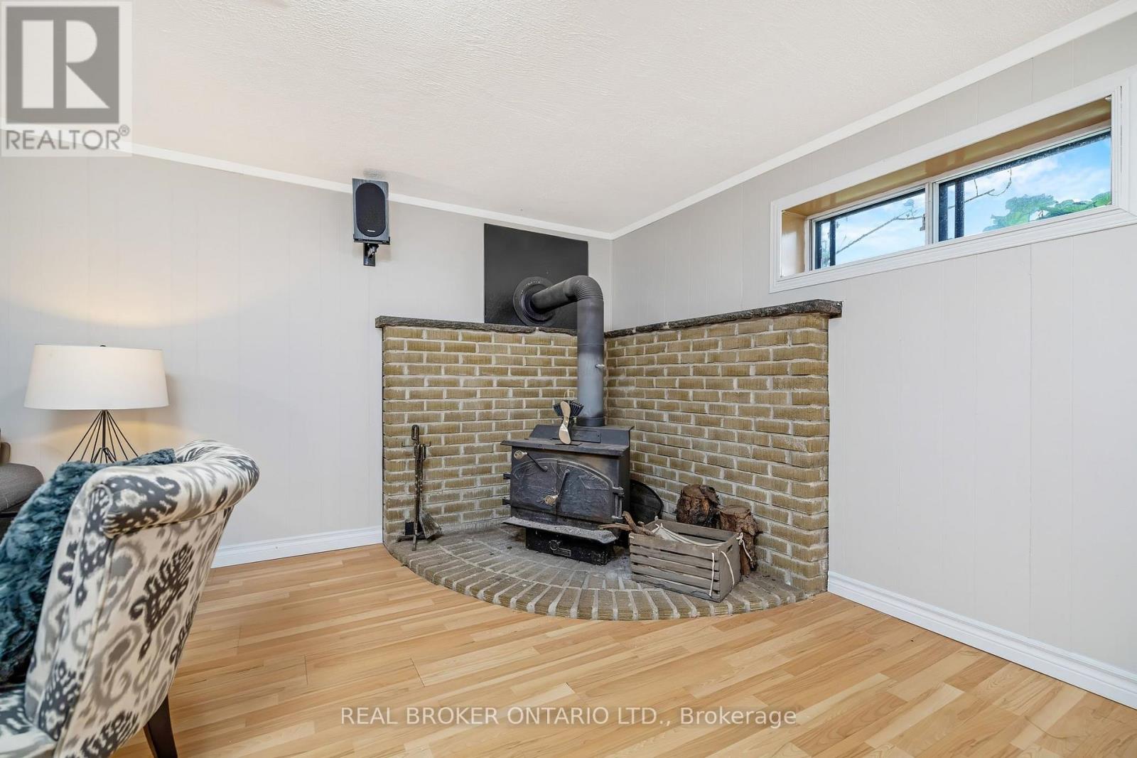 752 MACKENZIE DRIVE - 28