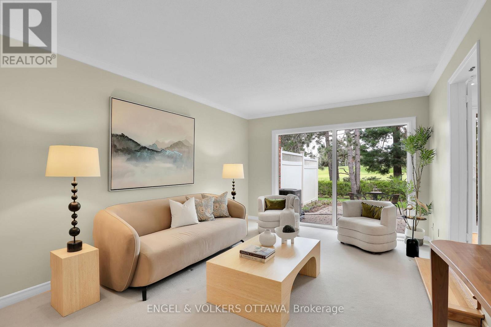 34 CHATSWORTH CRESCENT - 10