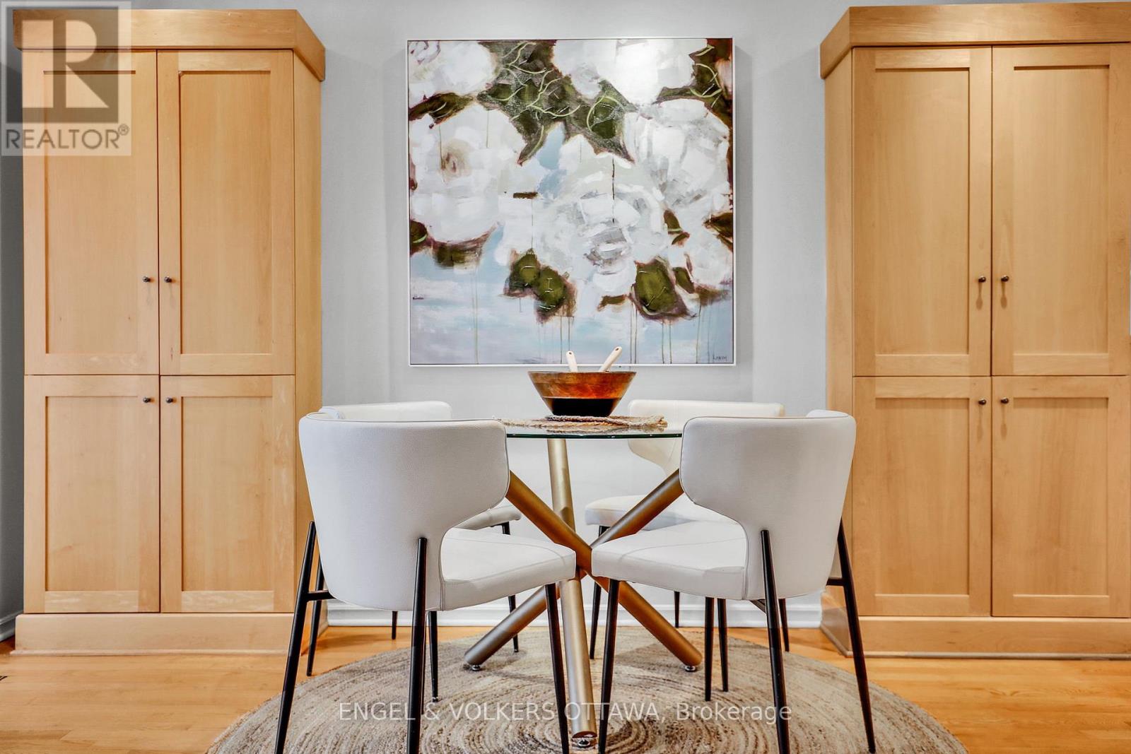 34 CHATSWORTH CRESCENT - 20