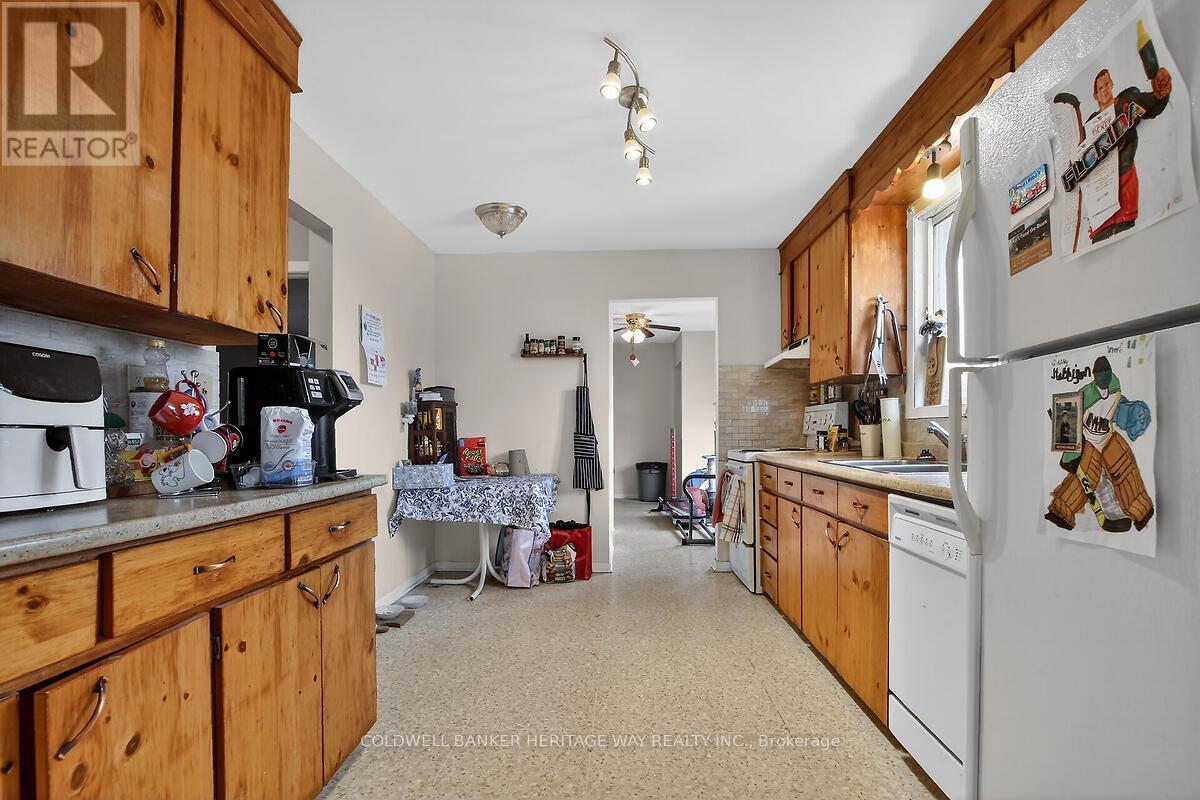 106 MUNRO LANE - 12