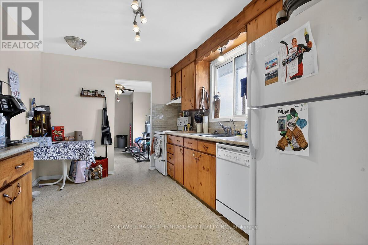 106 MUNRO LANE - 13
