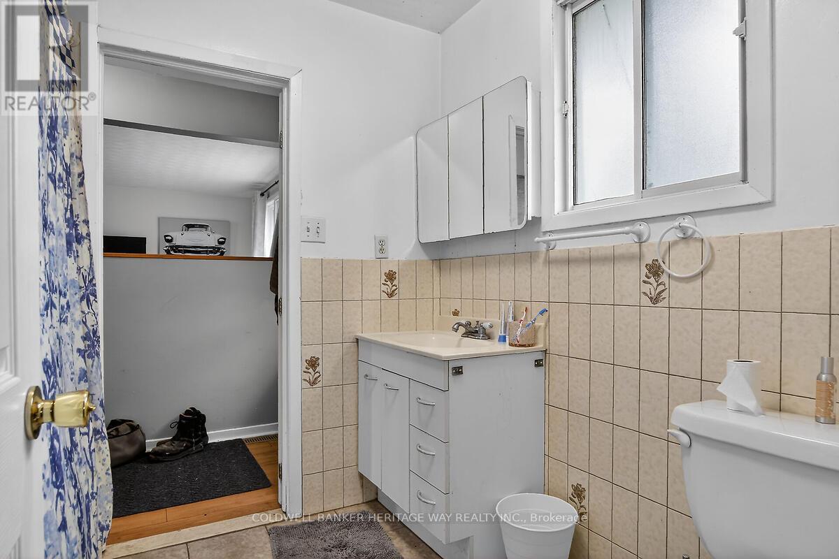 106 MUNRO LANE - 23