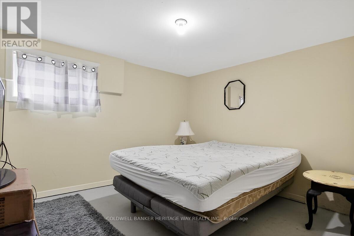 106 MUNRO LANE - 24