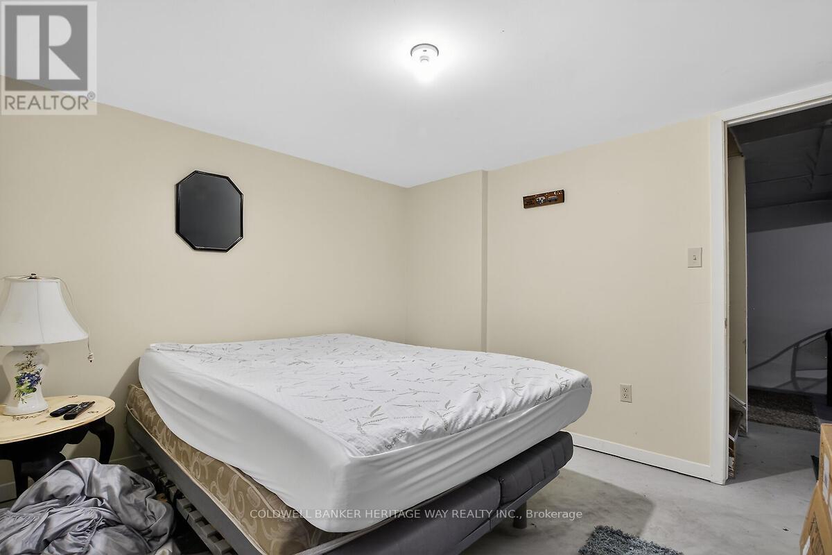 106 MUNRO LANE - 25