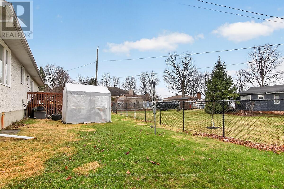 106 MUNRO LANE - 32