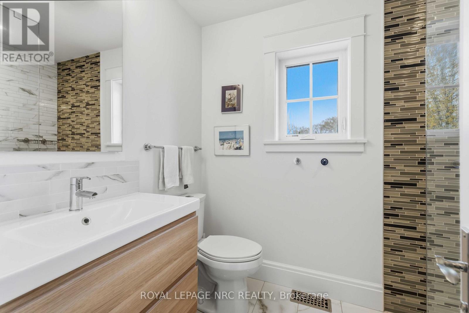 20 SHAKESPEARE AVENUE - 32