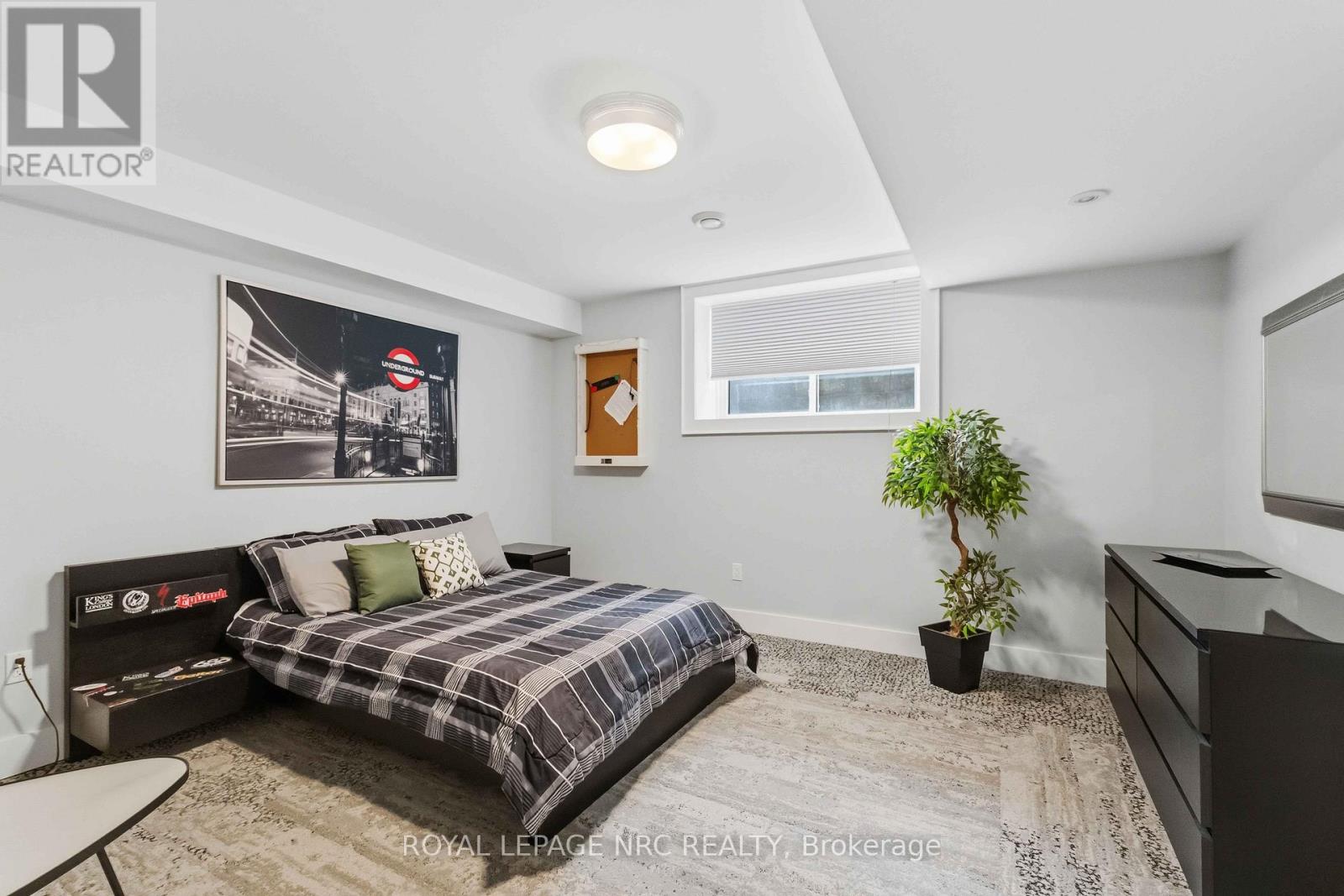 20 SHAKESPEARE AVENUE - 36