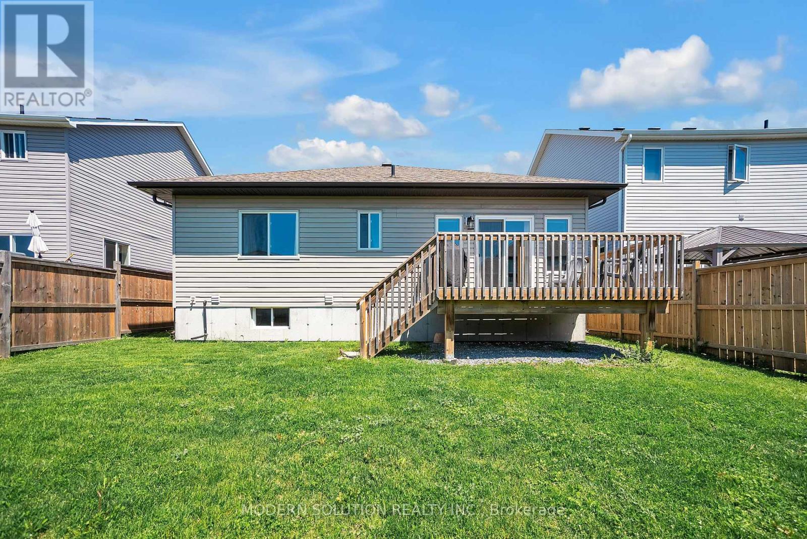 12 CYPRESS DRIVE - 34