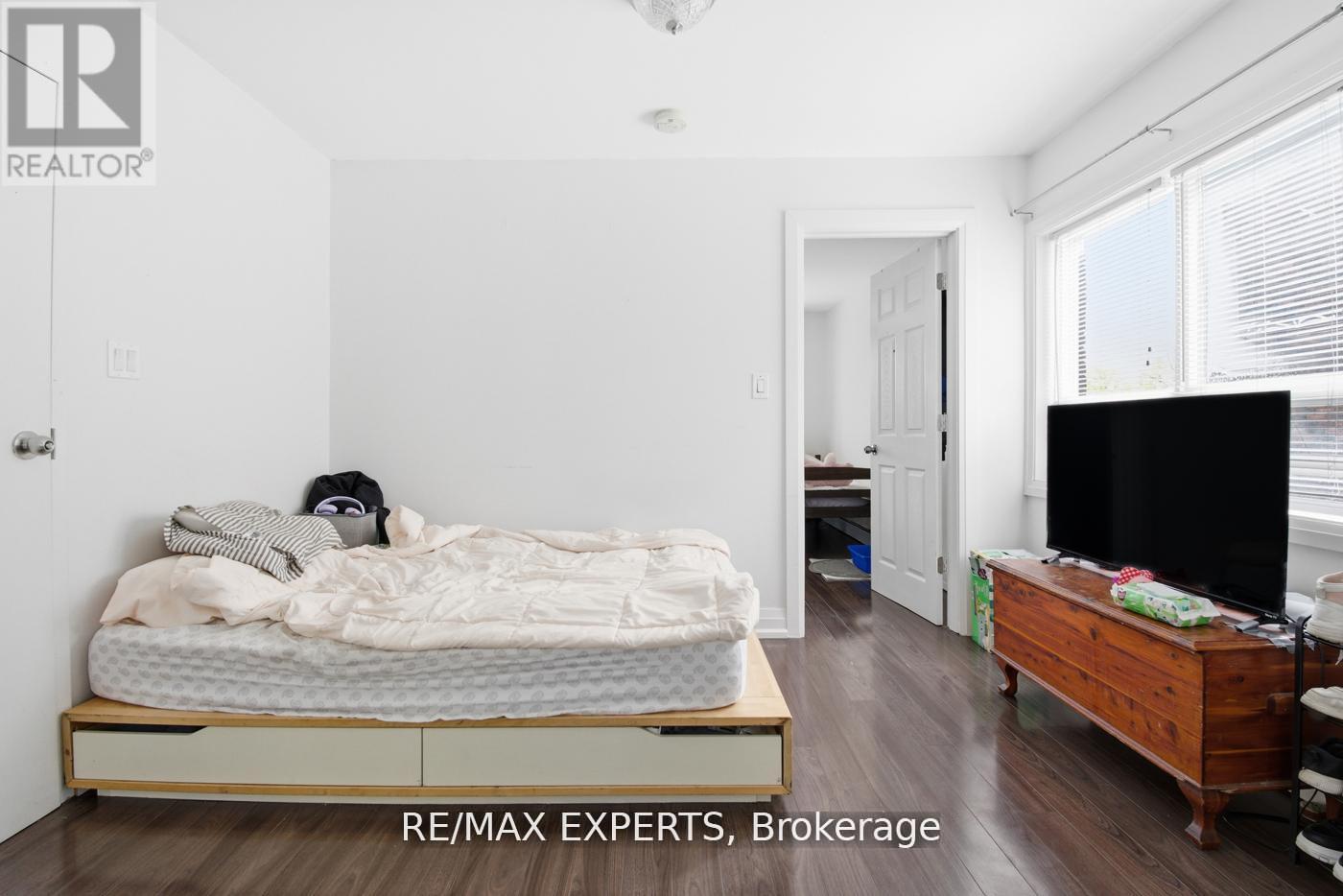 5459 ONTARIO AVENUE - 7