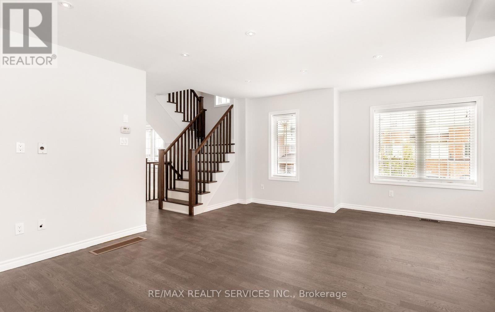 21 DORCHESTER TERRACE - 12