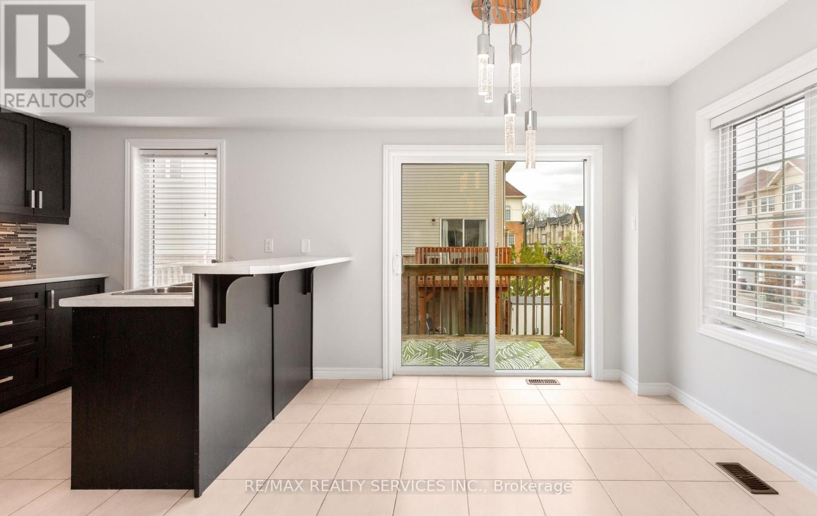 21 DORCHESTER TERRACE - 15