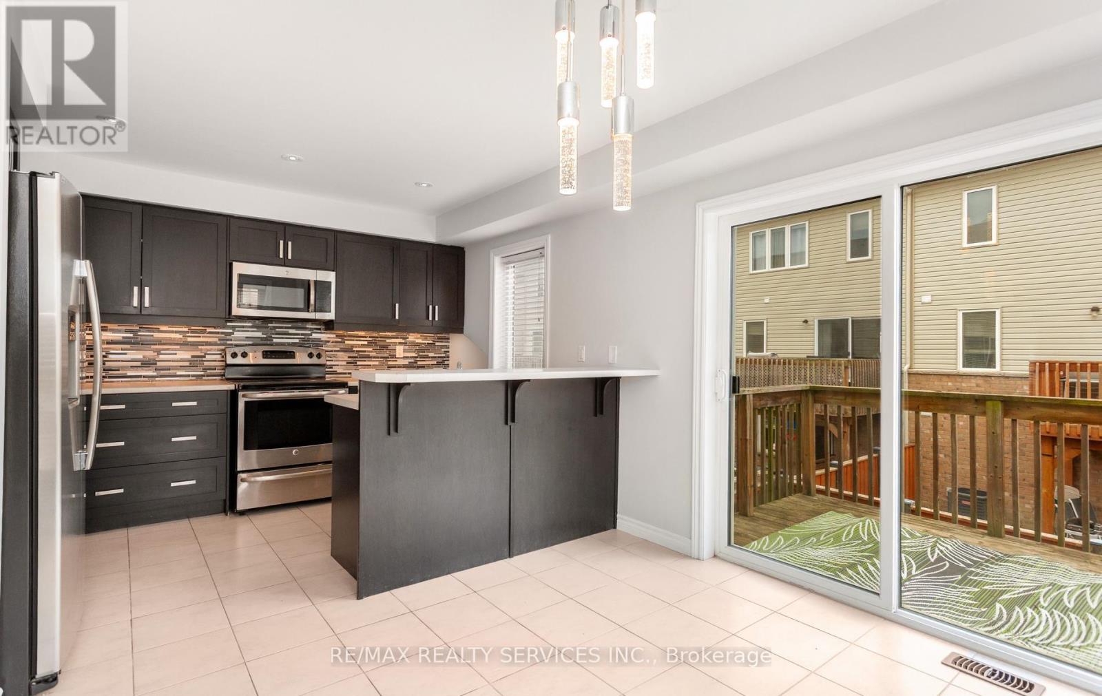 21 DORCHESTER TERRACE - 16