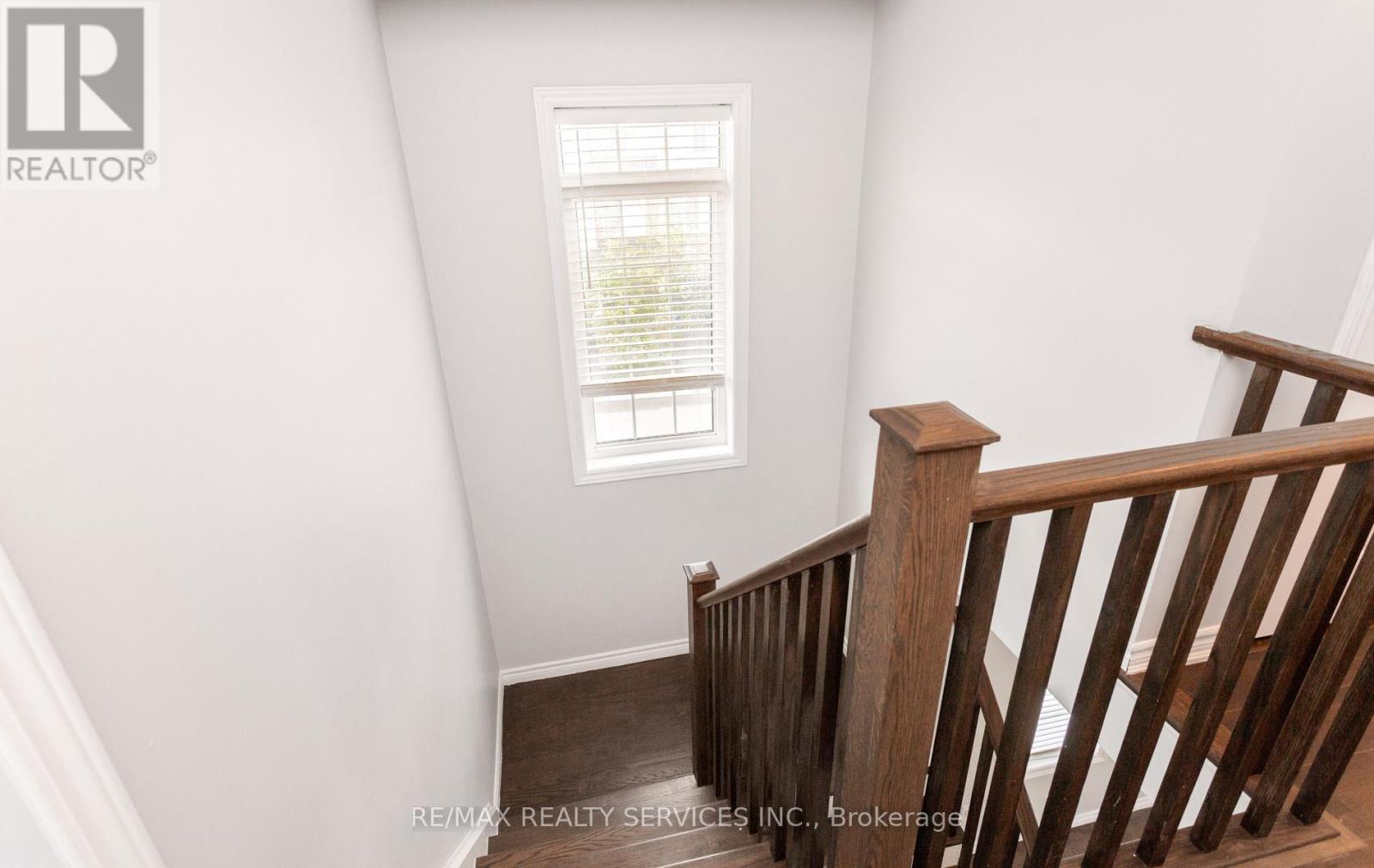 21 DORCHESTER TERRACE - 27