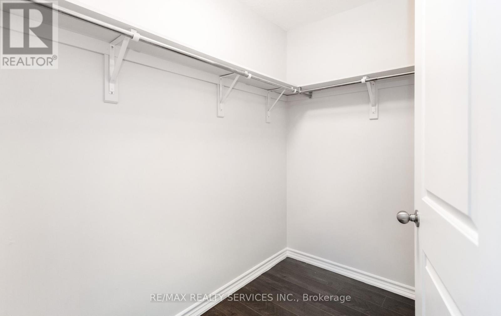 21 DORCHESTER TERRACE - 33
