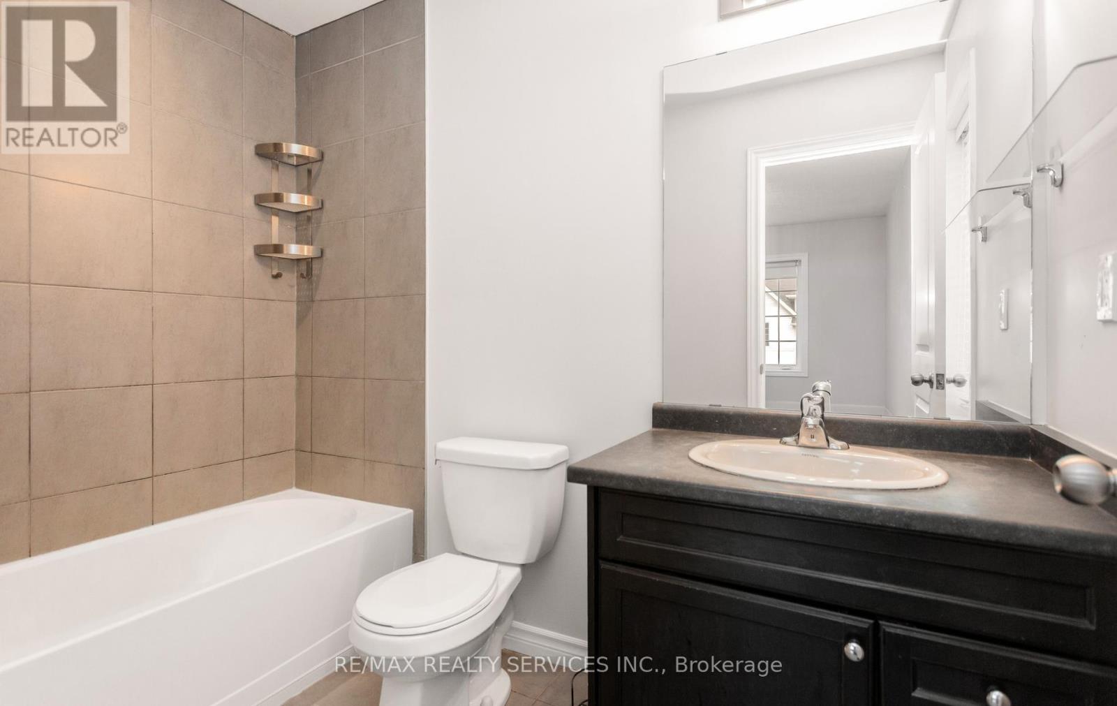 21 DORCHESTER TERRACE - 34