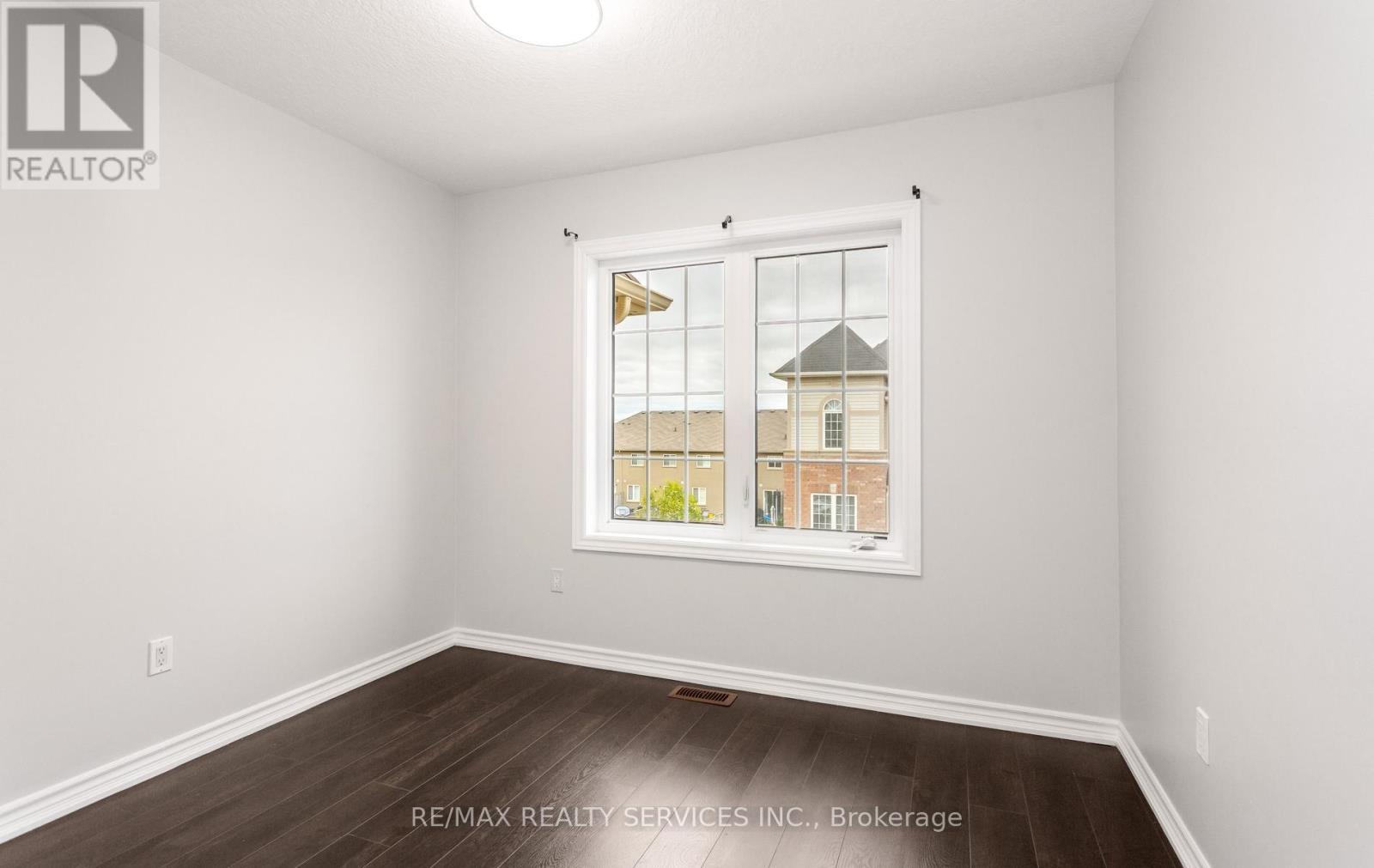 21 DORCHESTER TERRACE - 40