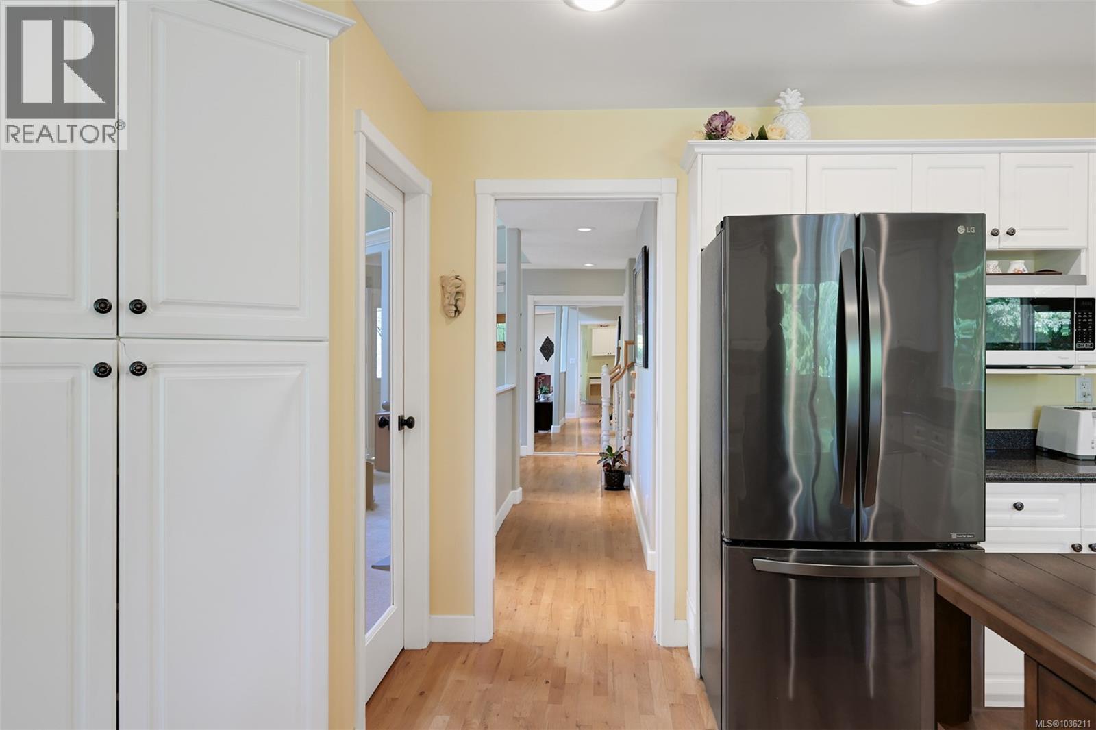 1143 Fern Ridge Dr - 32
