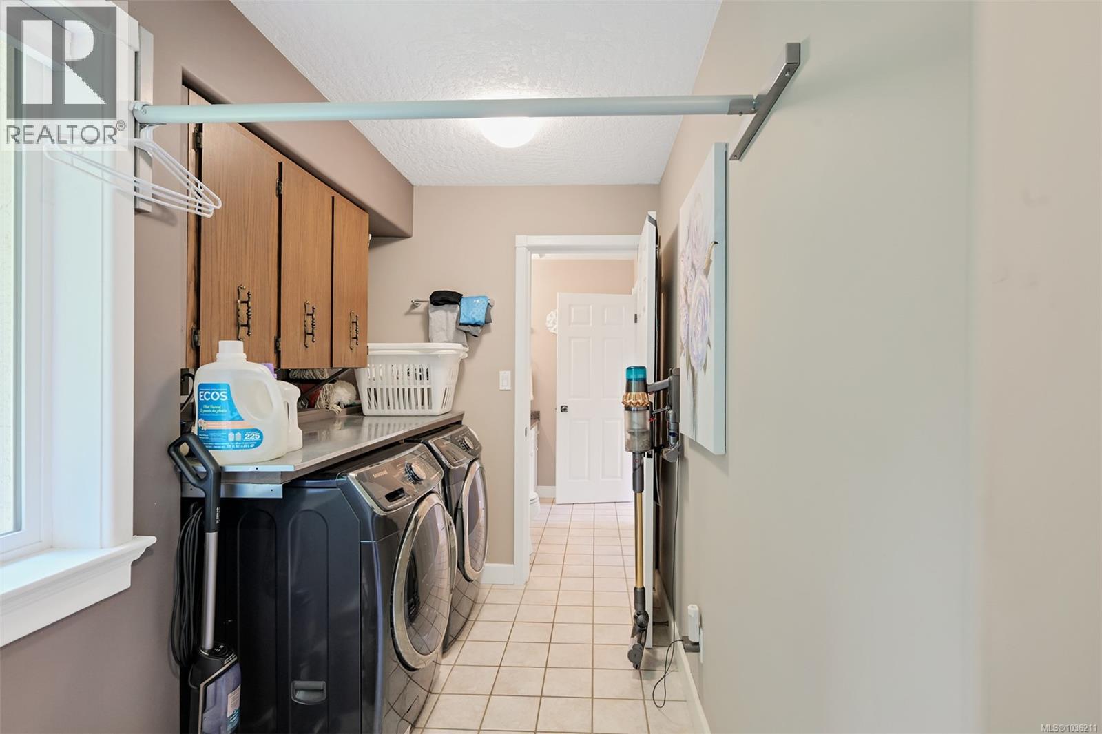 1143 Fern Ridge Dr - 52