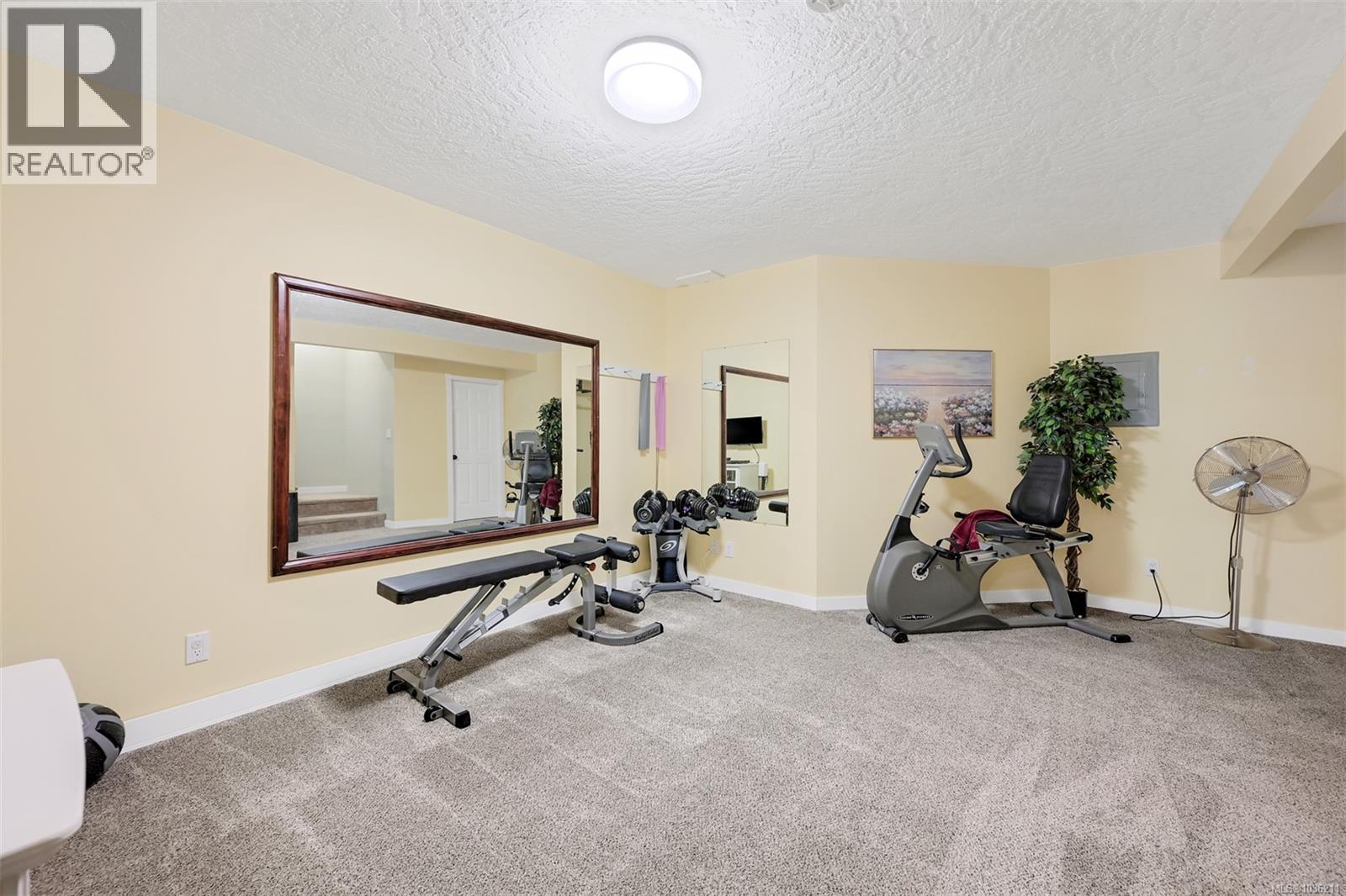 1143 Fern Ridge Dr - 55