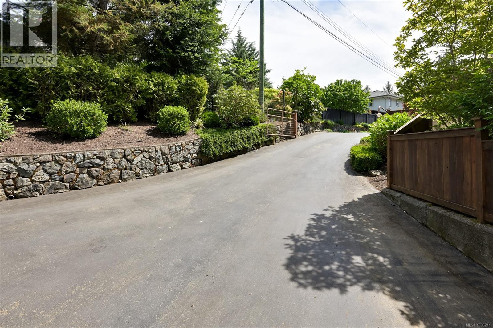1143 Fern Ridge Dr - 91