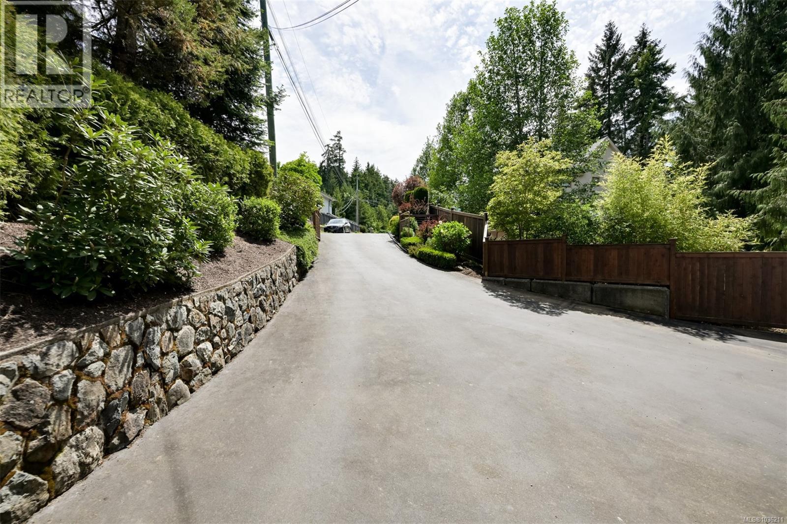 1143 Fern Ridge Dr - 93