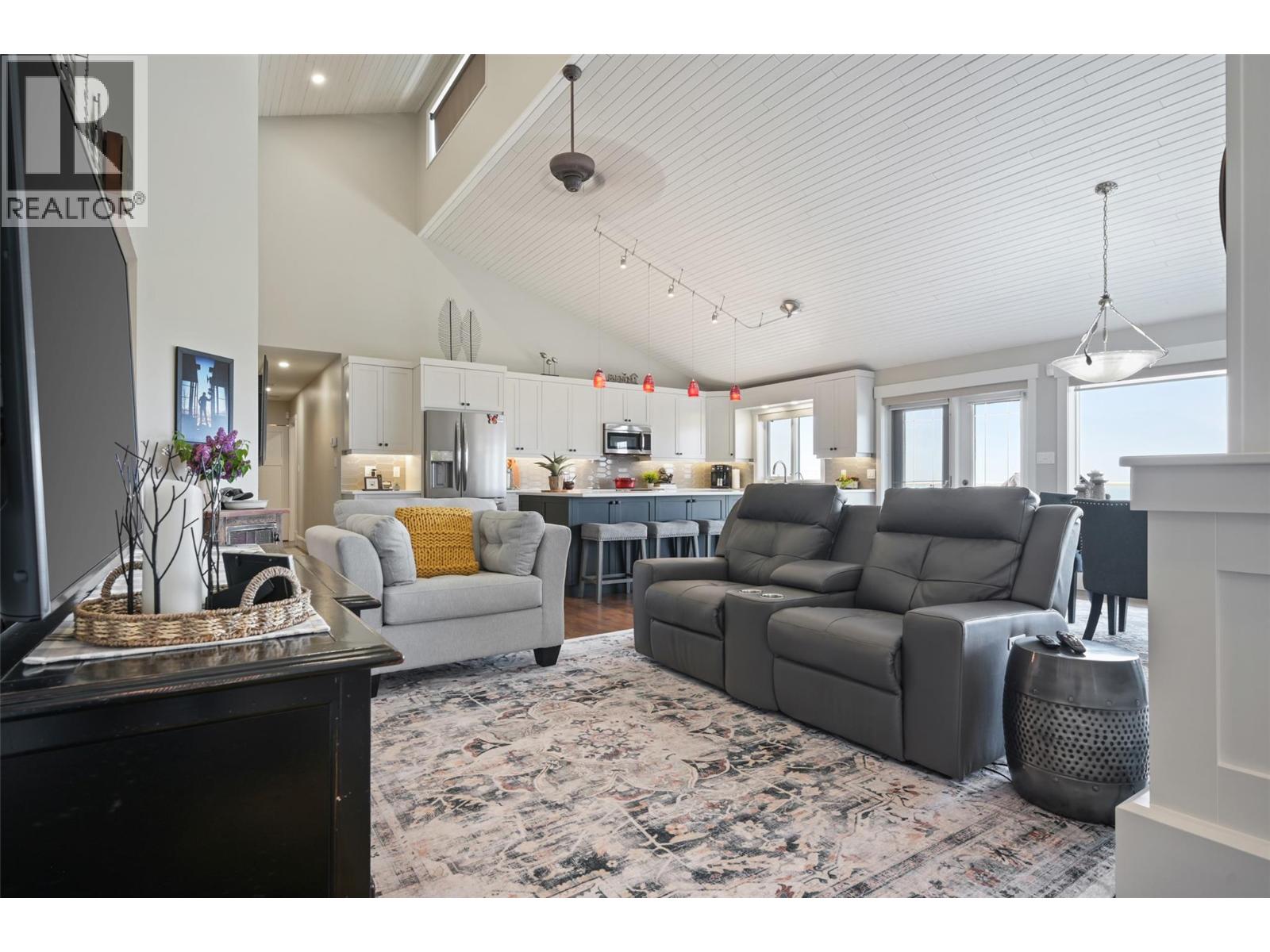 9520 Juniper Heights Road, Invermere
