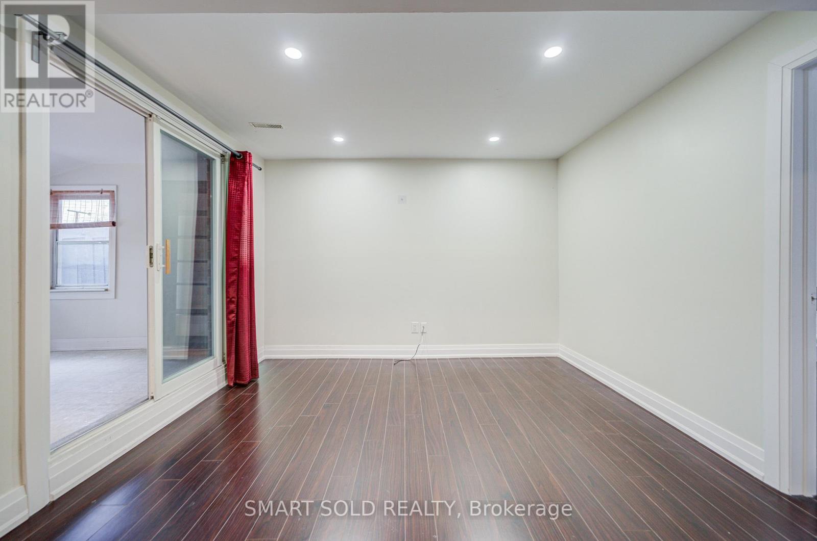 111 WHITCHURCH MEWS - 30
