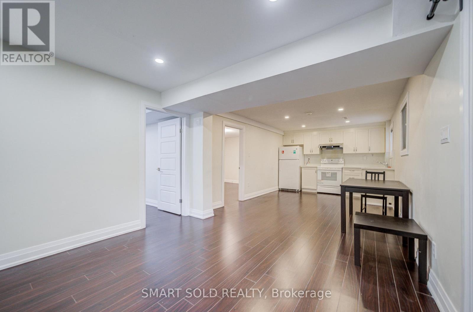 111 WHITCHURCH MEWS - 31