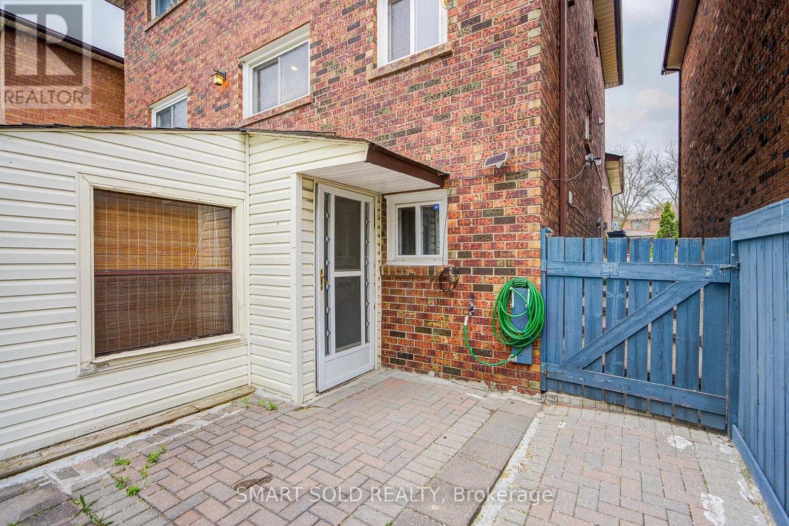 111 WHITCHURCH MEWS - 35