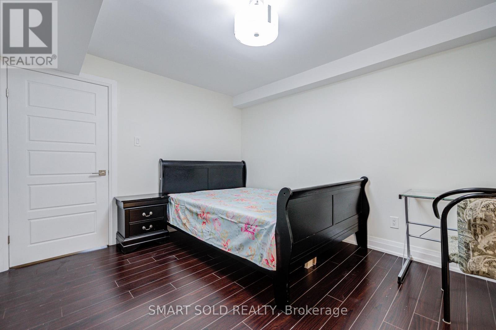 111 WHITCHURCH MEWS - 32