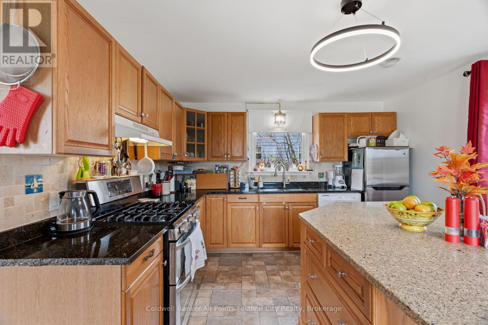13 RAVINE PARK ROAD S - 12