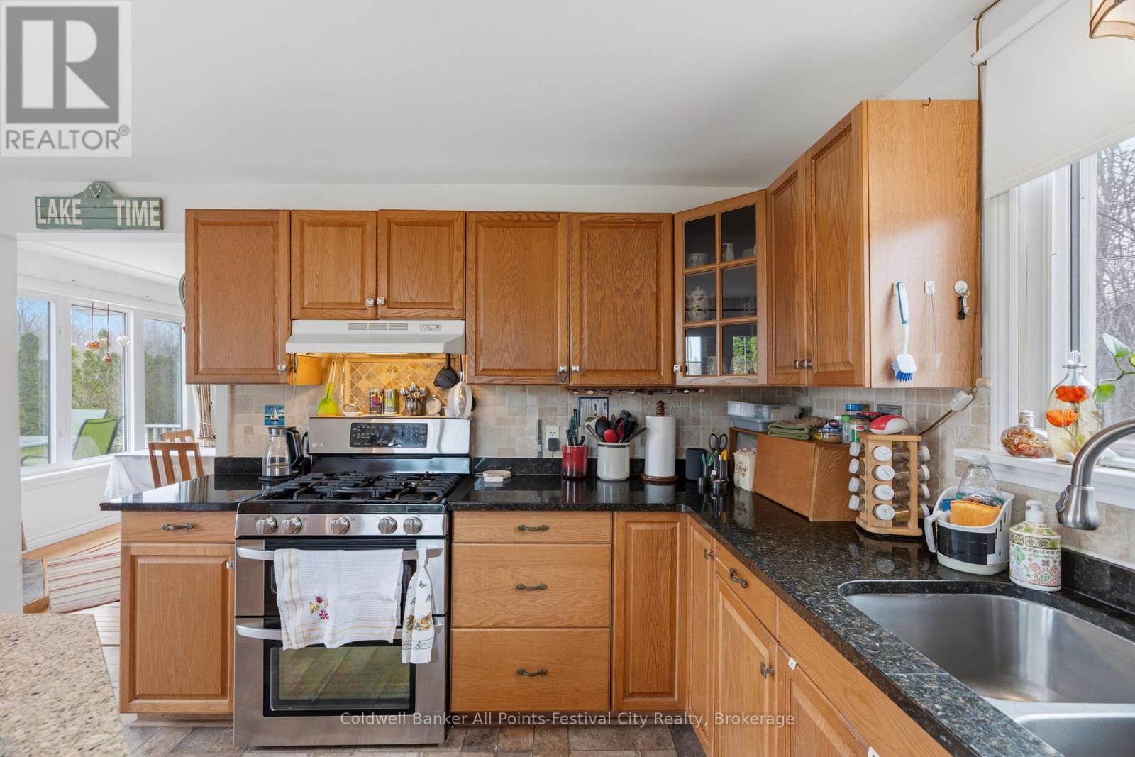 13 RAVINE PARK ROAD S - 14