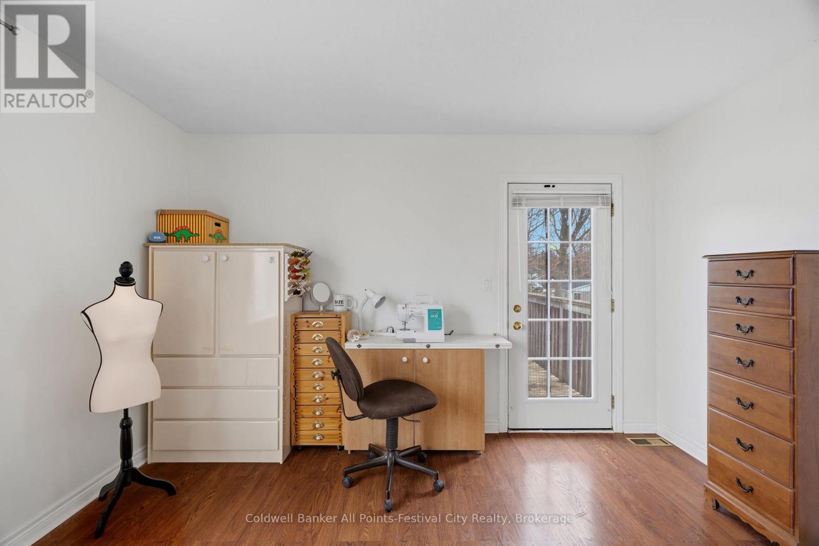 13 RAVINE PARK ROAD S - 34