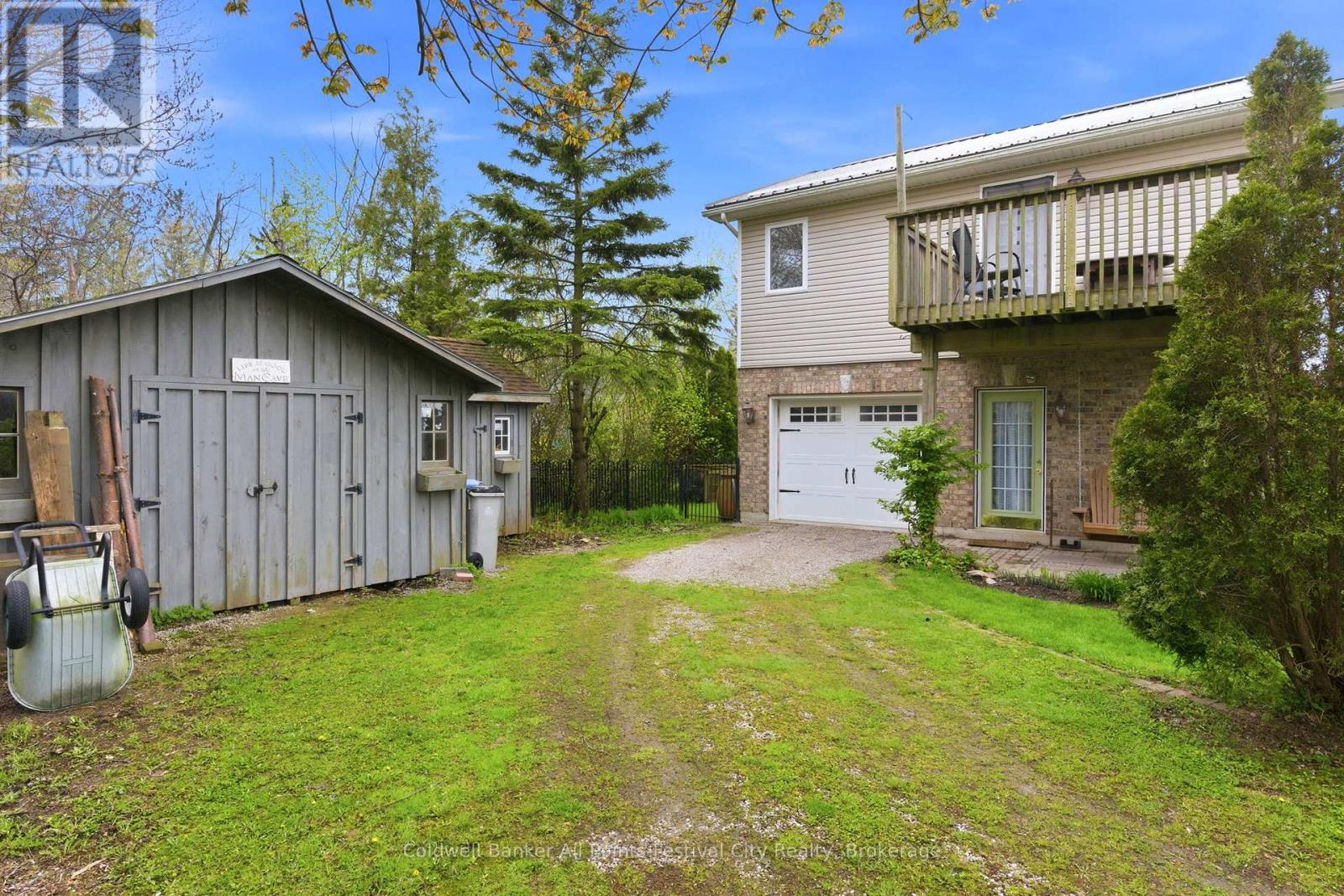 13 RAVINE PARK ROAD S - 40